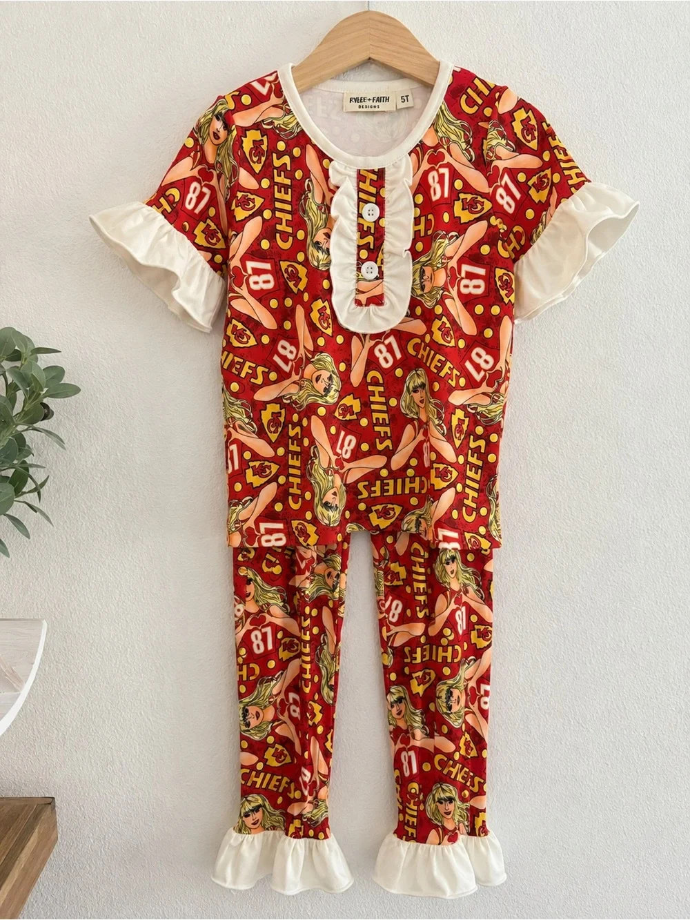 Rylee Faith Girls Taylor Swift Football Chiefs Print Pajamas Set 5T